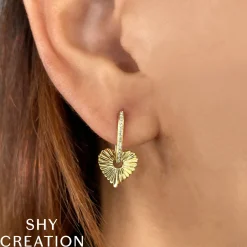0.08CT DIAMOND HEART EARRING