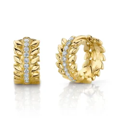 0.20CT DIAMOND LAUREL WREATH HUGGIE EARRING