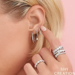0.29CT DIAMOND OVAL HOOP EARRING